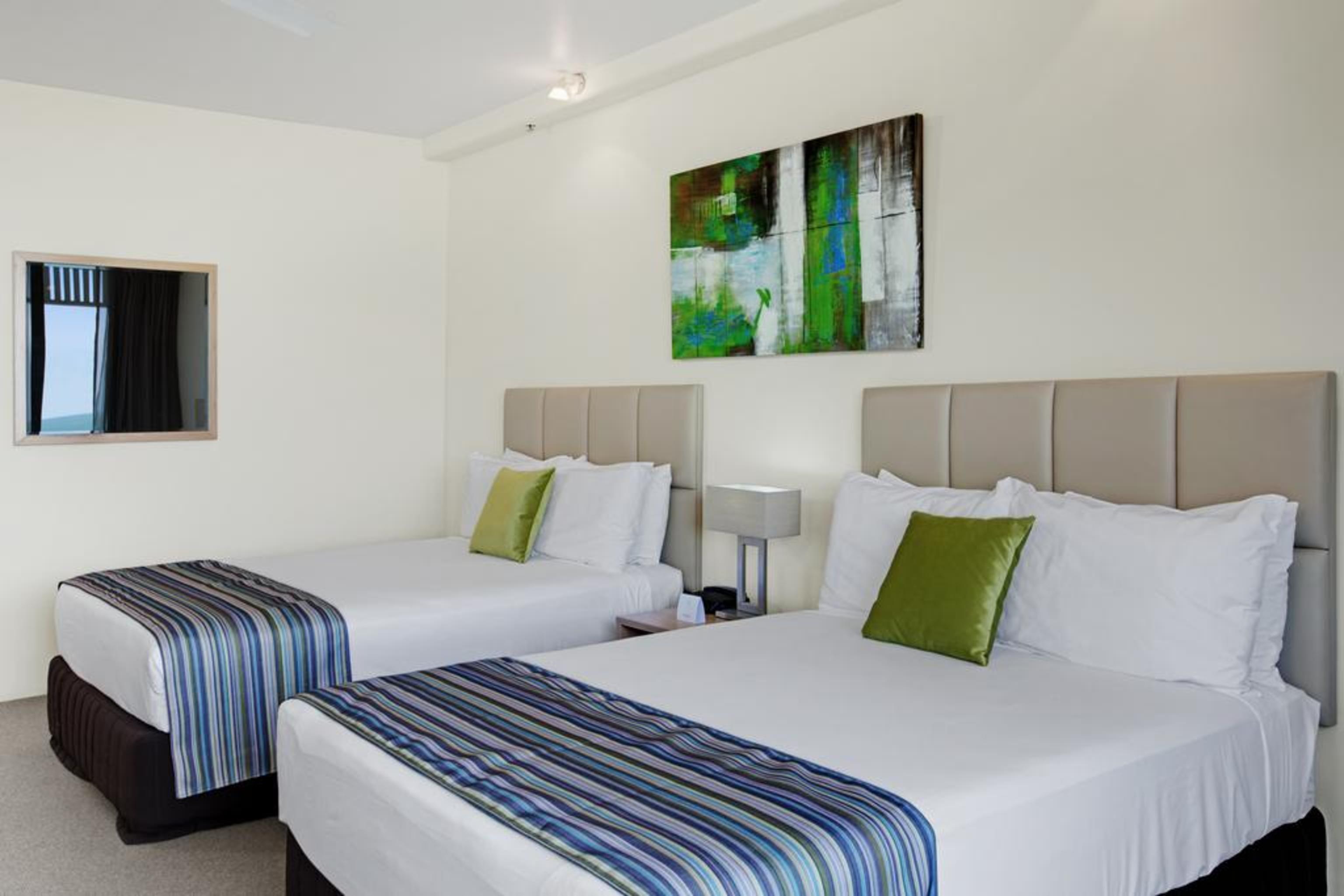 Rydges Esplanade Resort Cairns Exterior photo