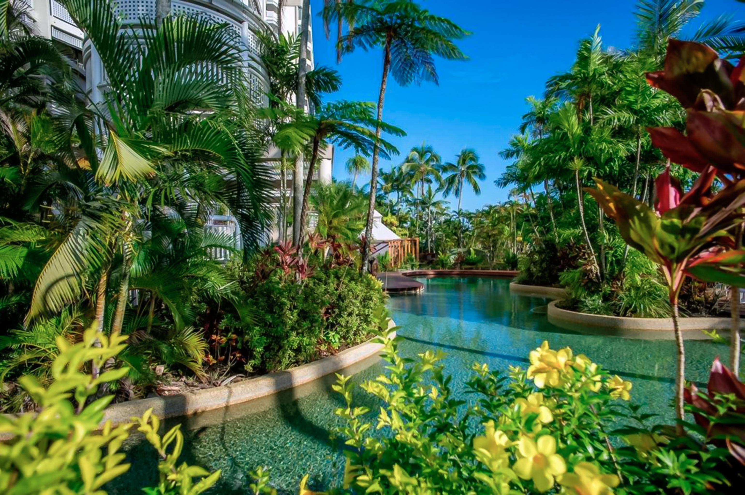 Rydges Esplanade Resort Cairns Exterior photo