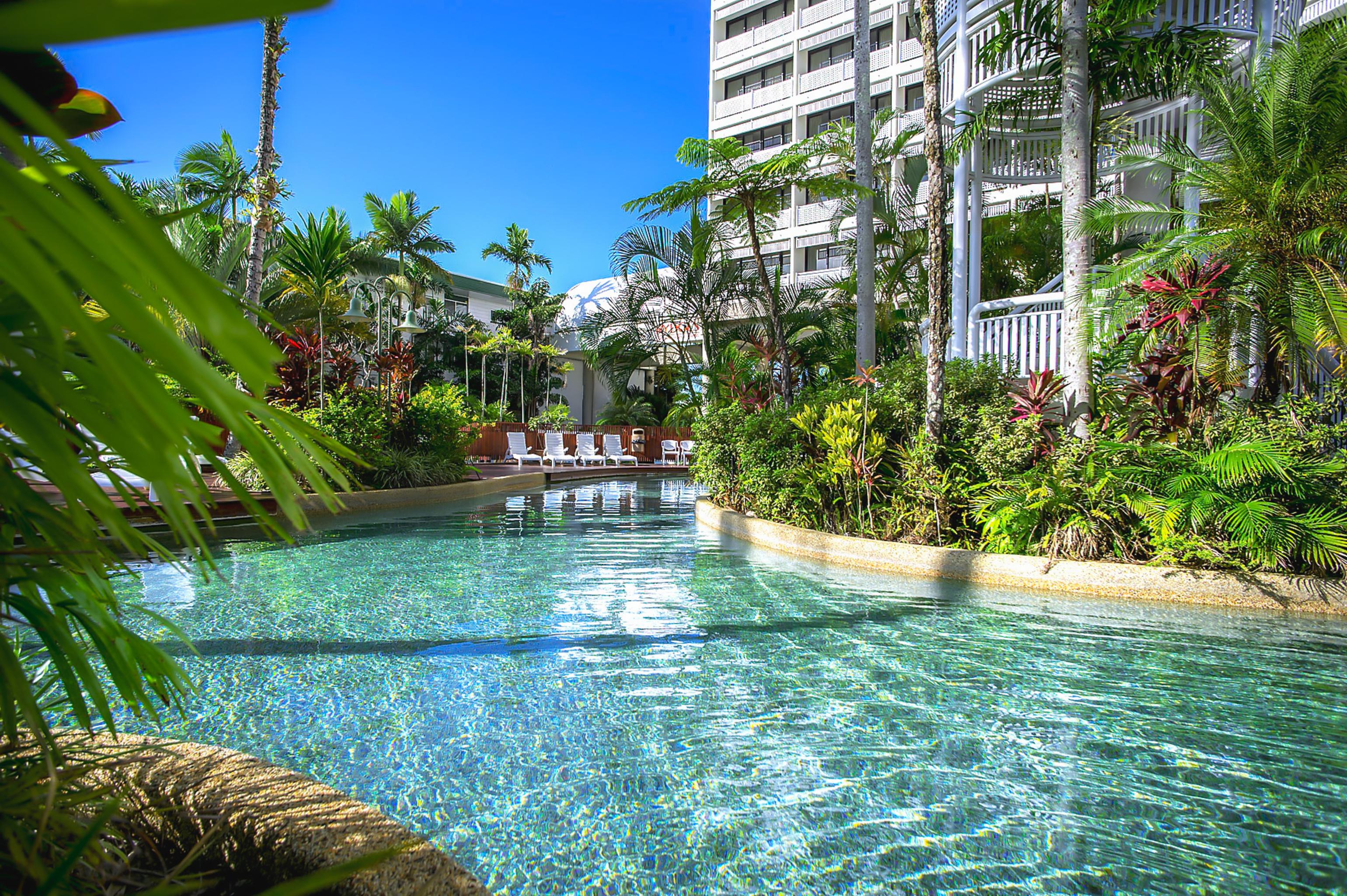 Rydges Esplanade Resort Cairns Exterior photo