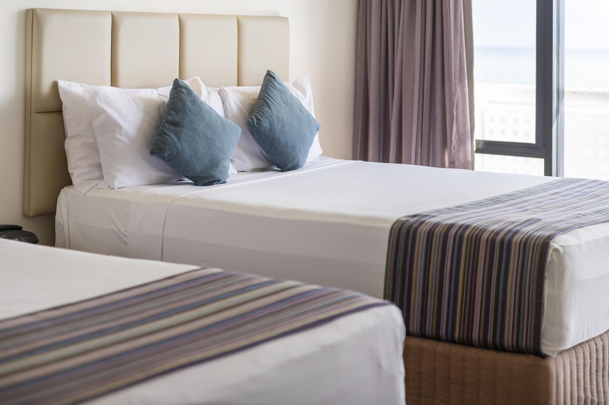 Rydges Esplanade Resort Cairns Exterior photo