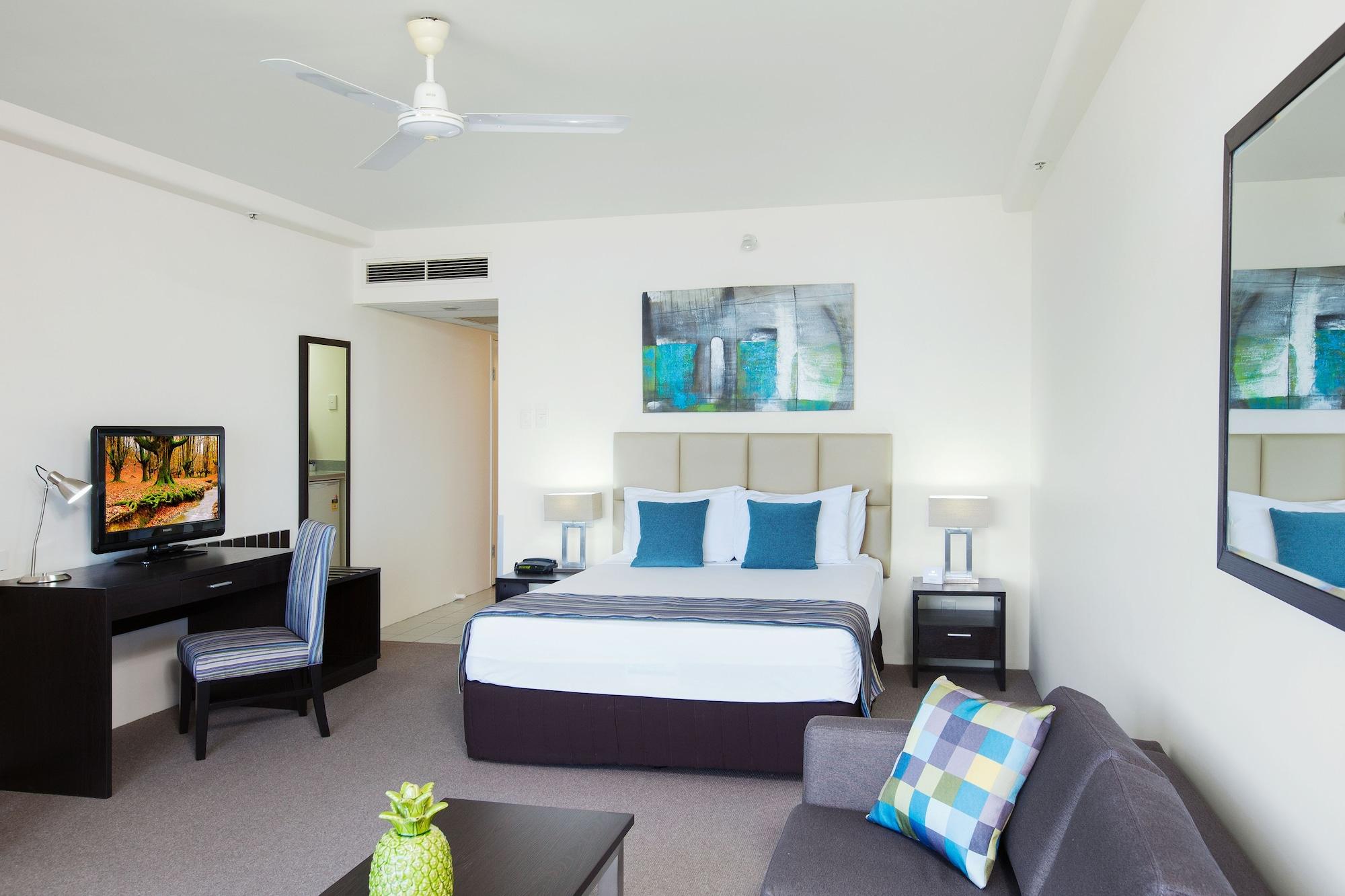 Rydges Esplanade Resort Cairns Exterior photo