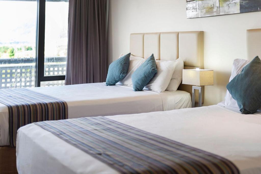 Rydges Esplanade Resort Cairns Exterior photo