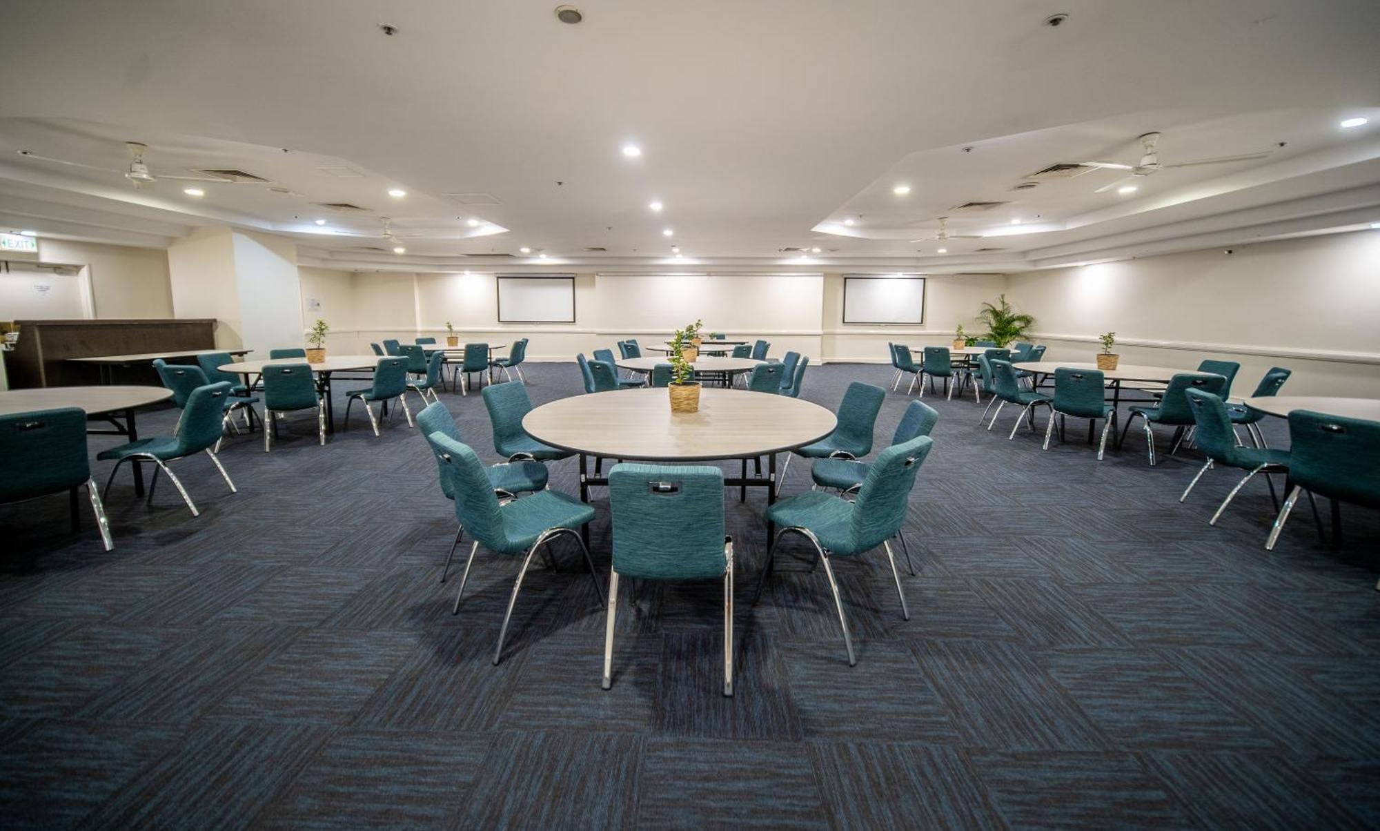 Rydges Esplanade Resort Cairns Exterior photo
